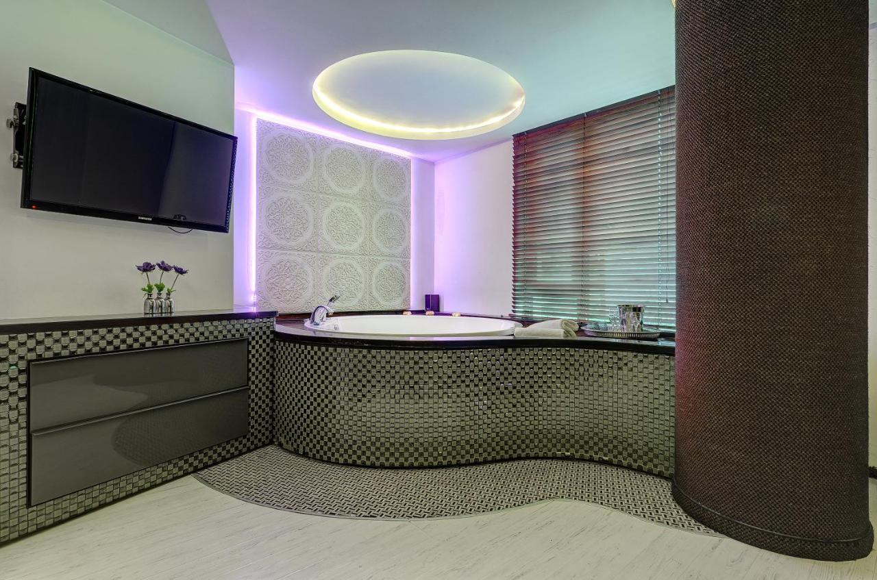 Apartments With Jaccuzi Vilnius Luaran gambar
