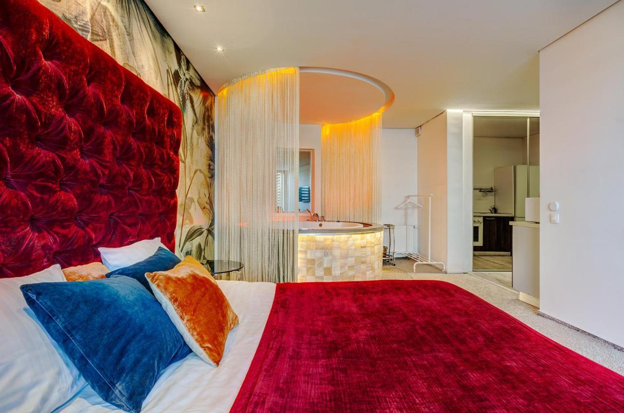 Apartments With Jaccuzi Vilnius Luaran gambar
